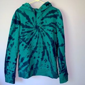 tie-dye hoodie